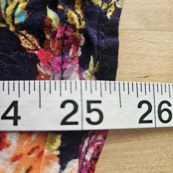 Band of Gypsies Navy Floral Romper Size Medium - Picture 7 of 10